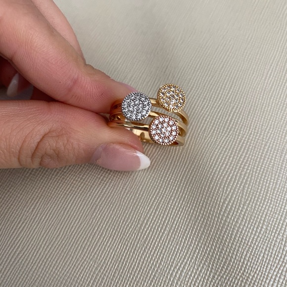 Gold ring with silver, gold and rose gold top NWT size 8 - Picture 1 of 4